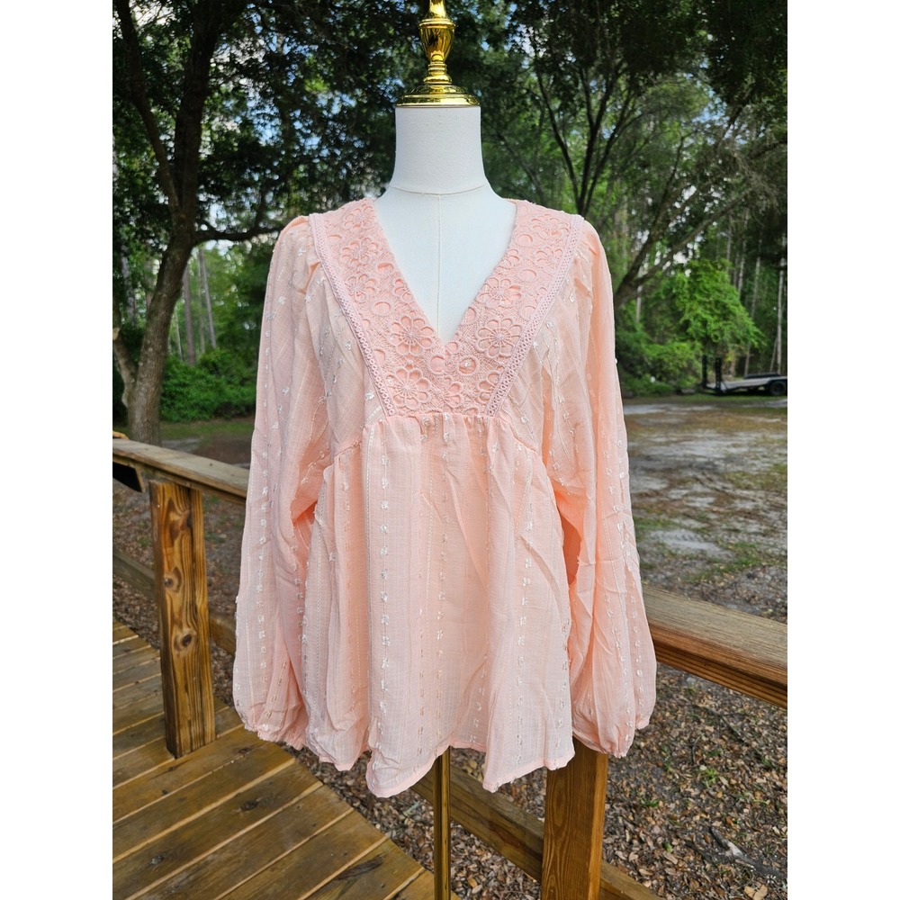Very J Peach Pink Crochet Lace V-Neck Babydoll Blouse Metallic Silver Thread L